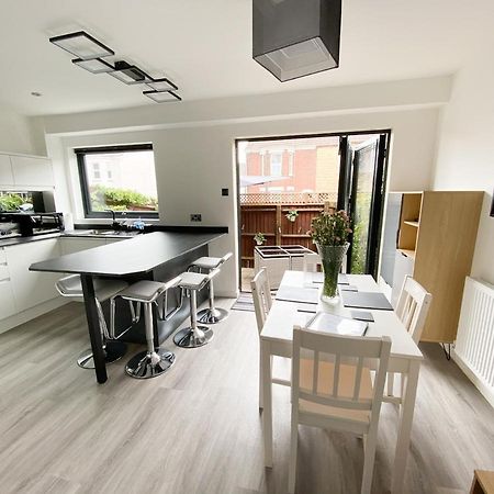Harbourside House - Great Location - Parking - 2 En-Suites - Sleeps 5 Plus 1 Poole Extérieur photo