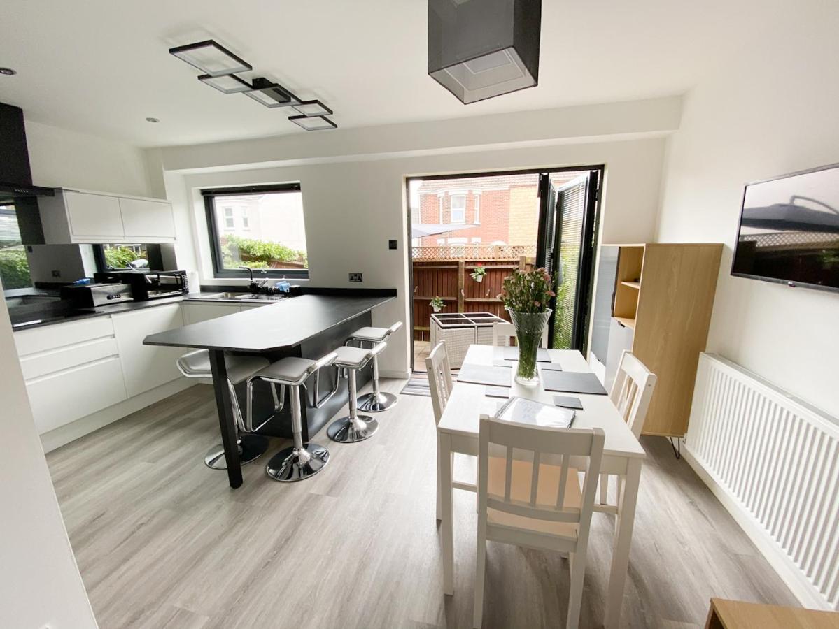Harbourside House - Great Location - Parking - 2 En-Suites - Sleeps 5 Plus 1 Poole Extérieur photo
