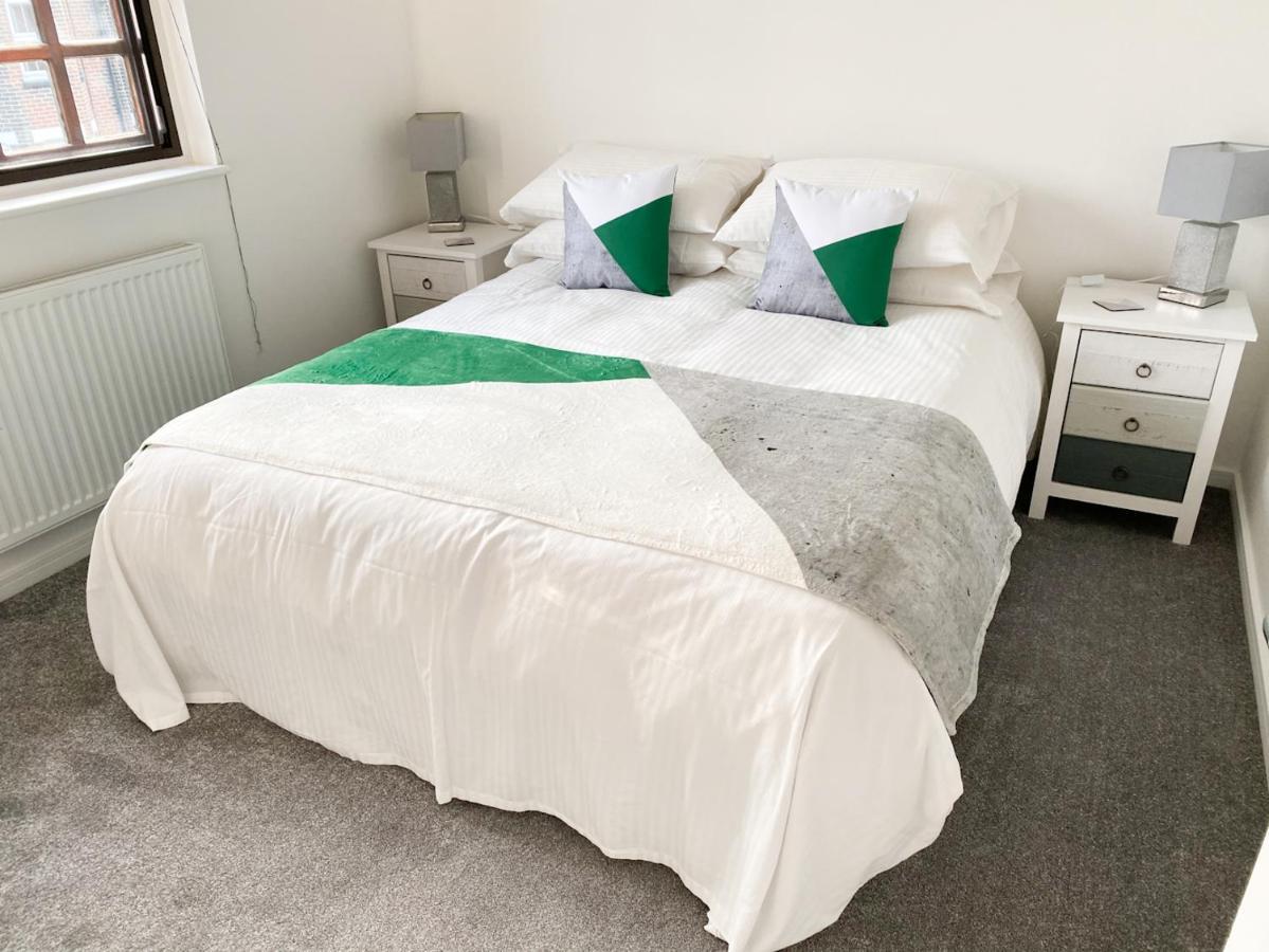 Harbourside House - Great Location - Parking - 2 En-Suites - Sleeps 5 Plus 1 Poole Extérieur photo