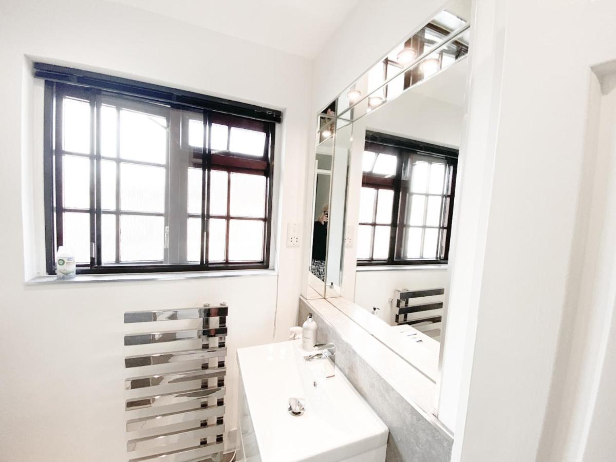 Harbourside House - Great Location - Parking - 2 En-Suites - Sleeps 5 Plus 1 Poole Extérieur photo